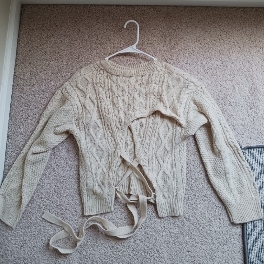 Jun Ivy size Medium Sweater with tie back